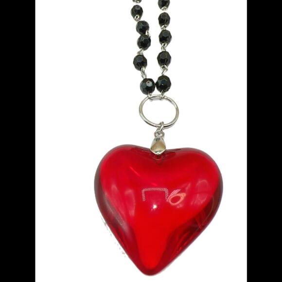 Stunning Black Beaded Heart Pendant Necklace - Picture 11 of 13